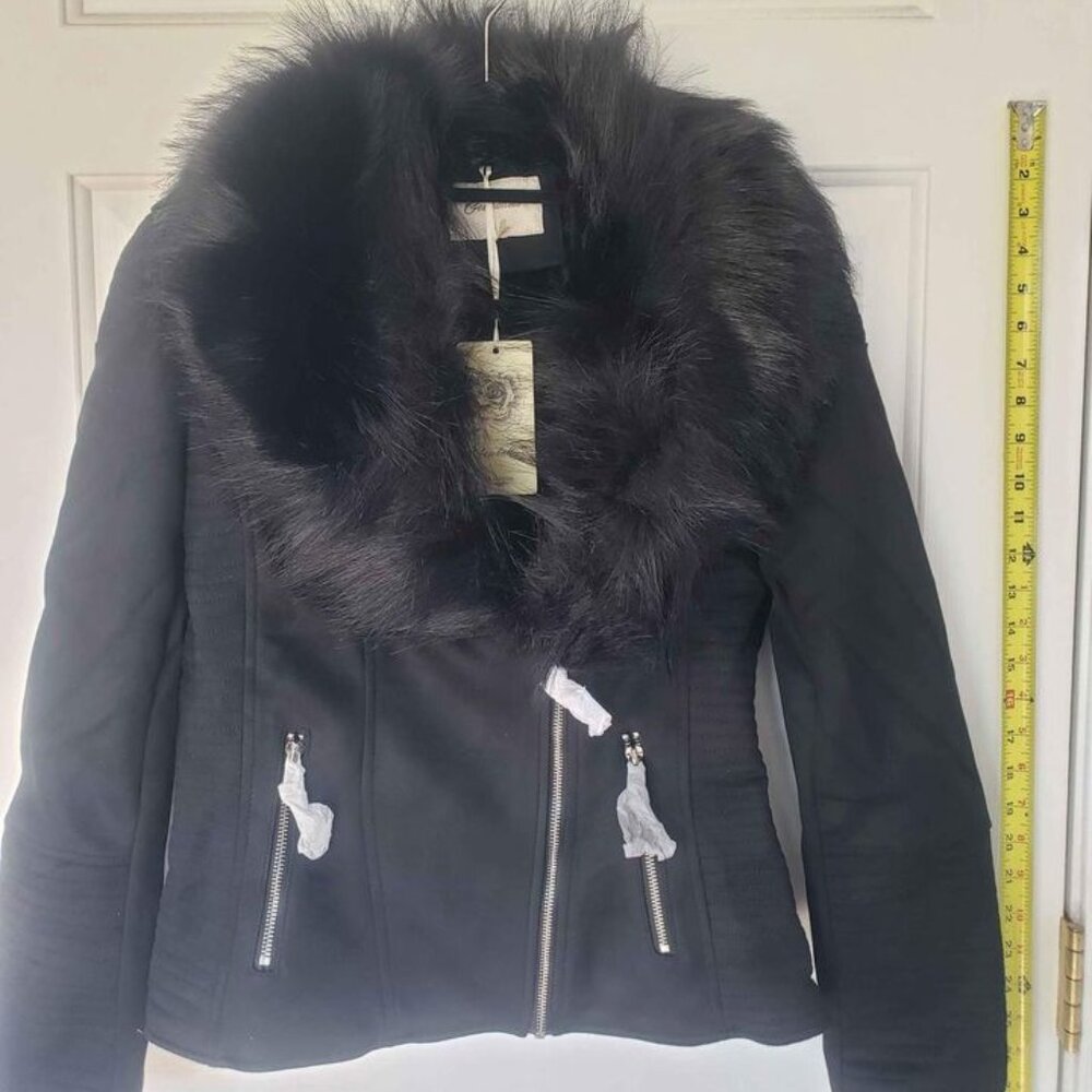 Glam black new faux suede with faux fur collar jacket M